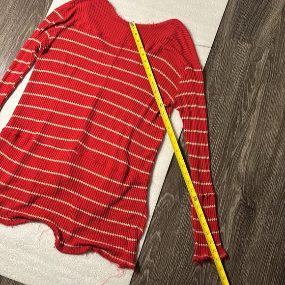 Free People Waffle Knit High Low Oversized S Red/Beige Nautical Cherry Girl Boho - Picture 11 of 12